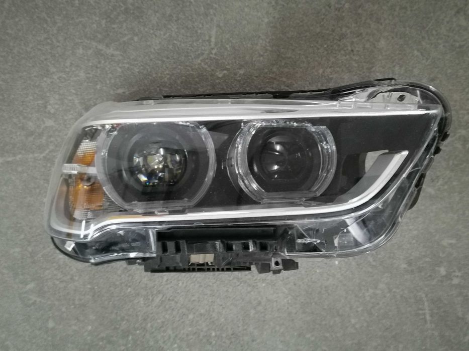 BMW X1 (F48) ÓPTICA lado direito