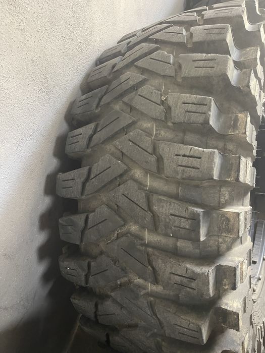 Pneus Maxxis 37 12.5 R17 Trepador