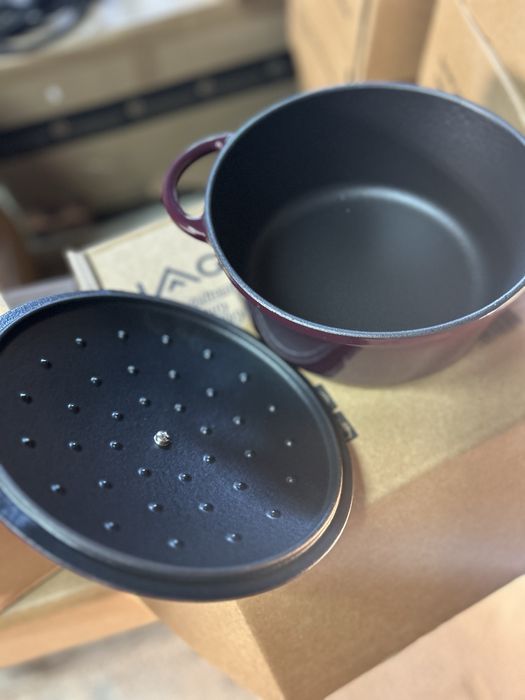 Garnek żeliwny HAHE 3l kolor bakłażanowy