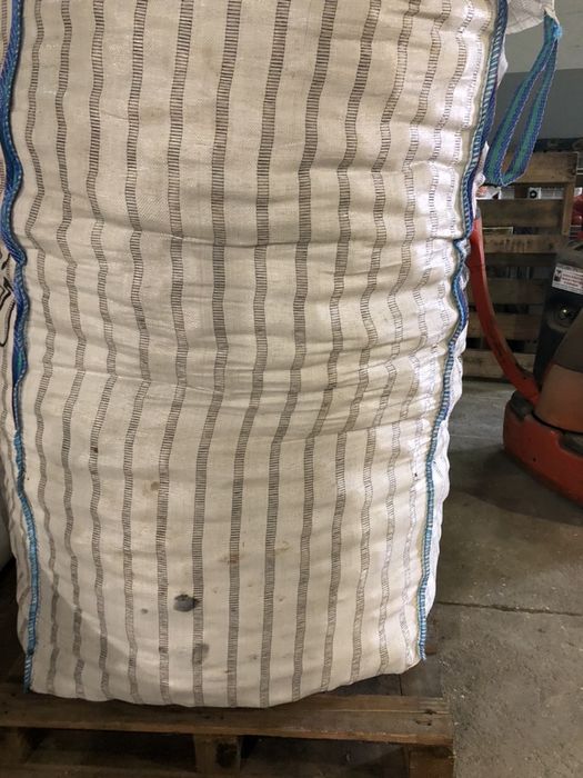 Big bags.                      …..64284136990465121