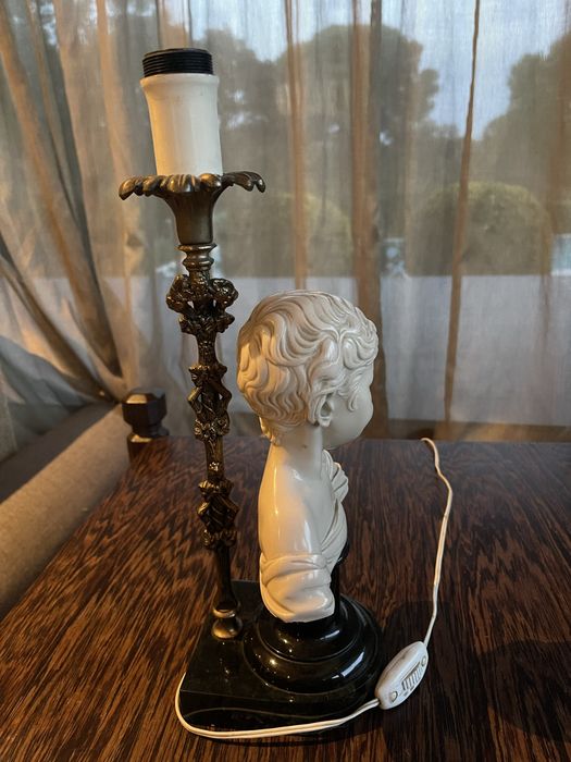 Base candeeiro busto