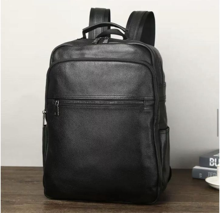 Чоловічий шкіряний рюкзак