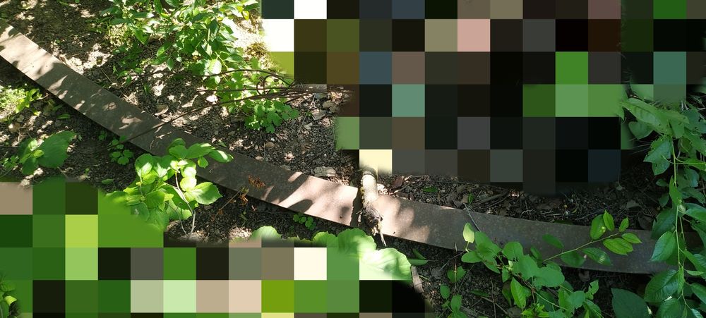 Рельса полукругом около 5 м , круг металл