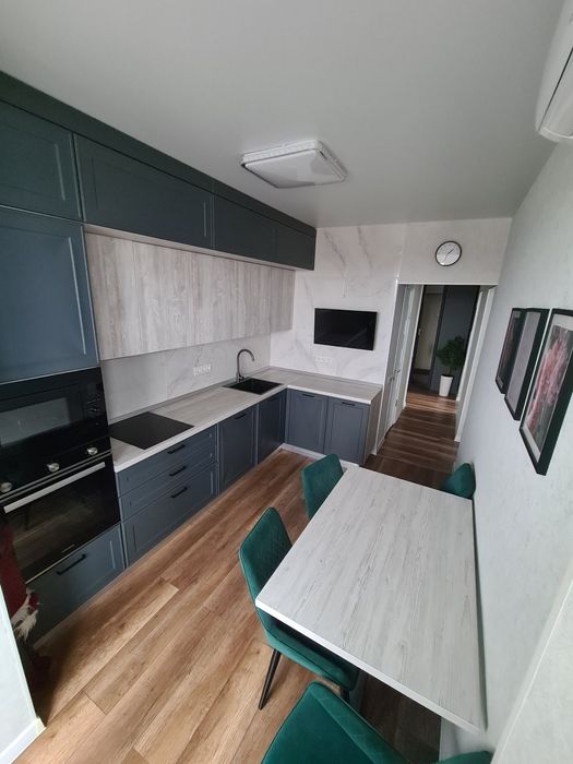 Продам 2х.кім.квартиру на Скай Сіті!