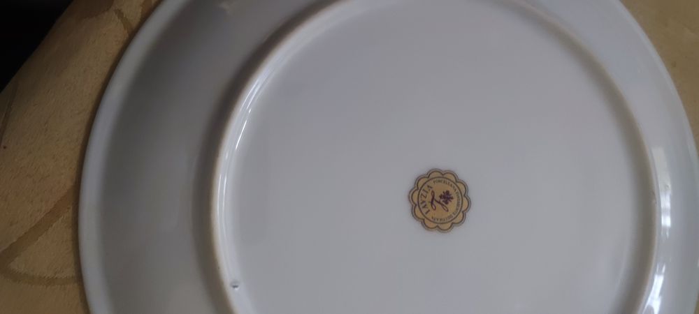 VIZAVI Decorative Plate426134094427596801