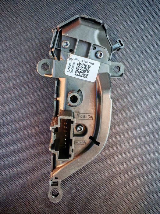Przycisk tempomatu Ford DG9T-9E740-RBW