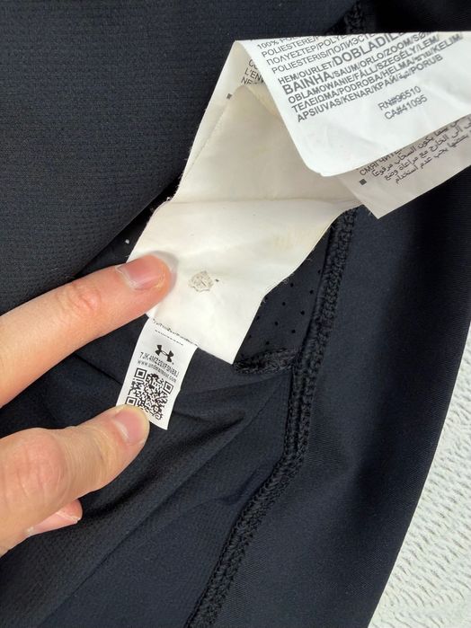 Damska kamizelka do biegania Under Armour Run Anywhere Vest Kurtka 666