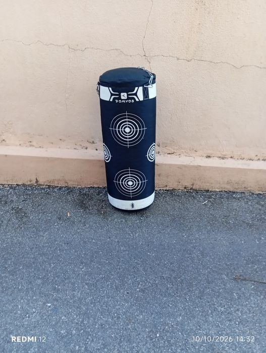 Saco de Pancada Domyos 20 kg — Como Novo