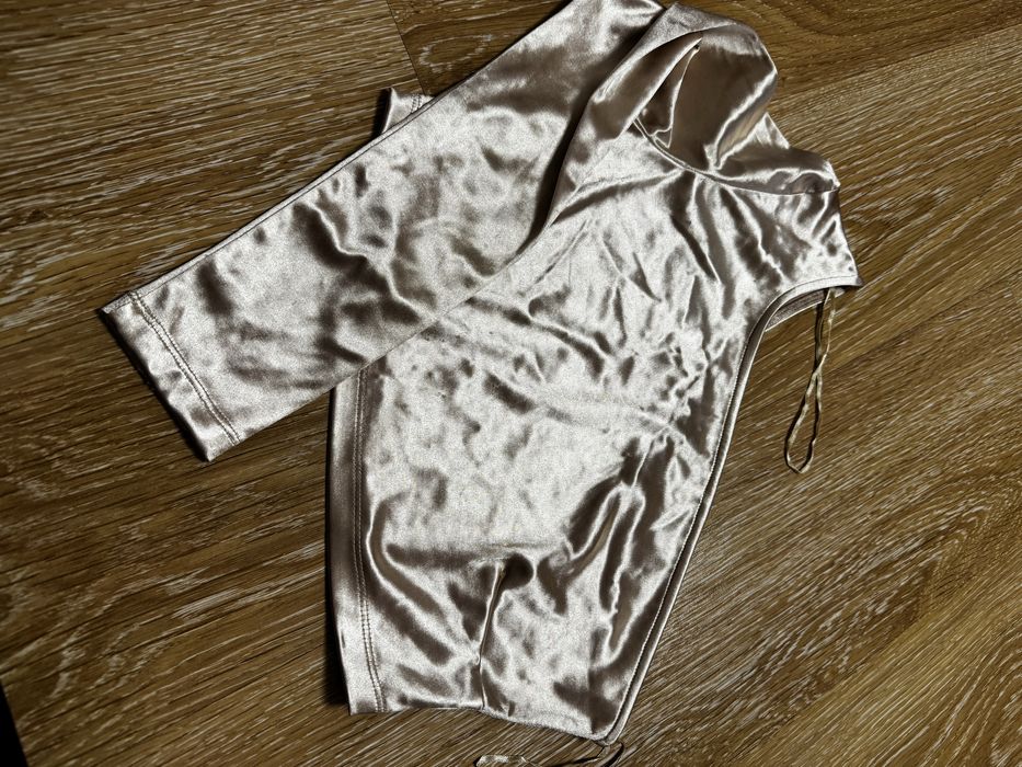 Одяг кофтинки.