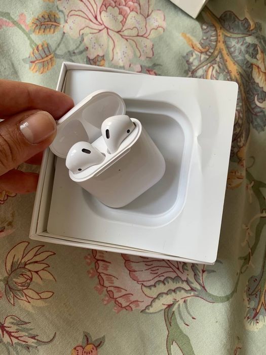 Auscultadores Bluetooth (Estilo AirPods) — GRATUITO