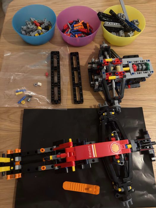 Rep. LEGO F1 Ferrari SF-24 F1 – Novo por montar