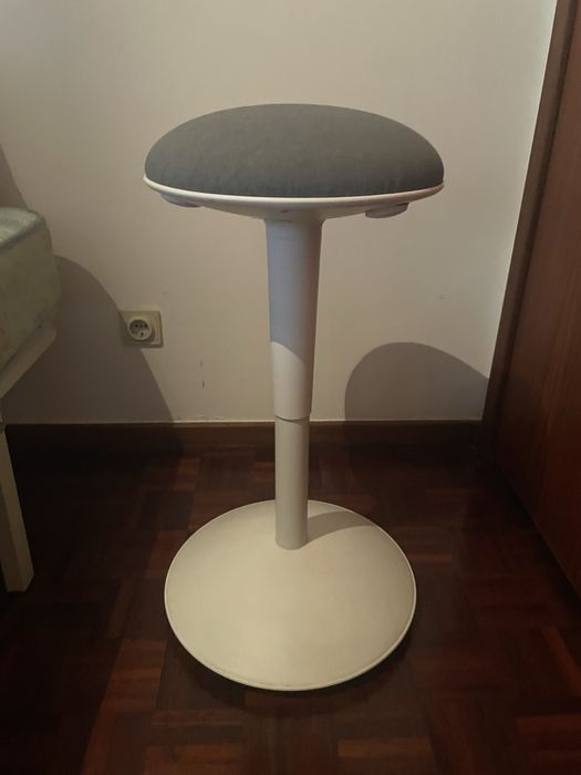 Banco ajustavel branco