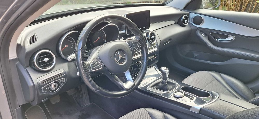 Mercedes-Benz C180 Avantgarde - Nacional - Poucos Km - Ilha da Madeira