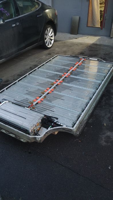 Продам модуля батареї Tesla S