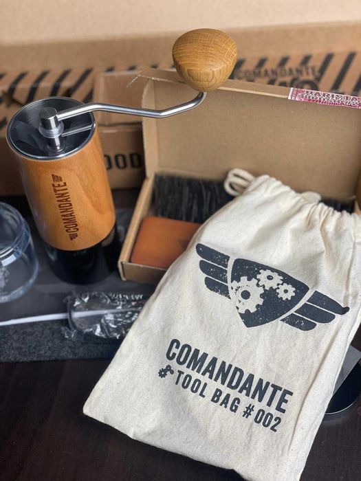 Młynek Comandante C40 MK4 Nitro Blade-American Cherry Grinder