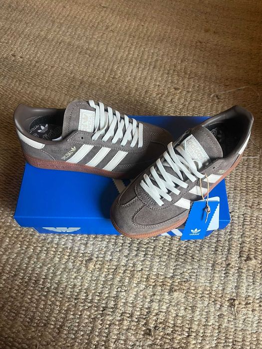 Tenis Adidas spezial castanhos novos, número 36