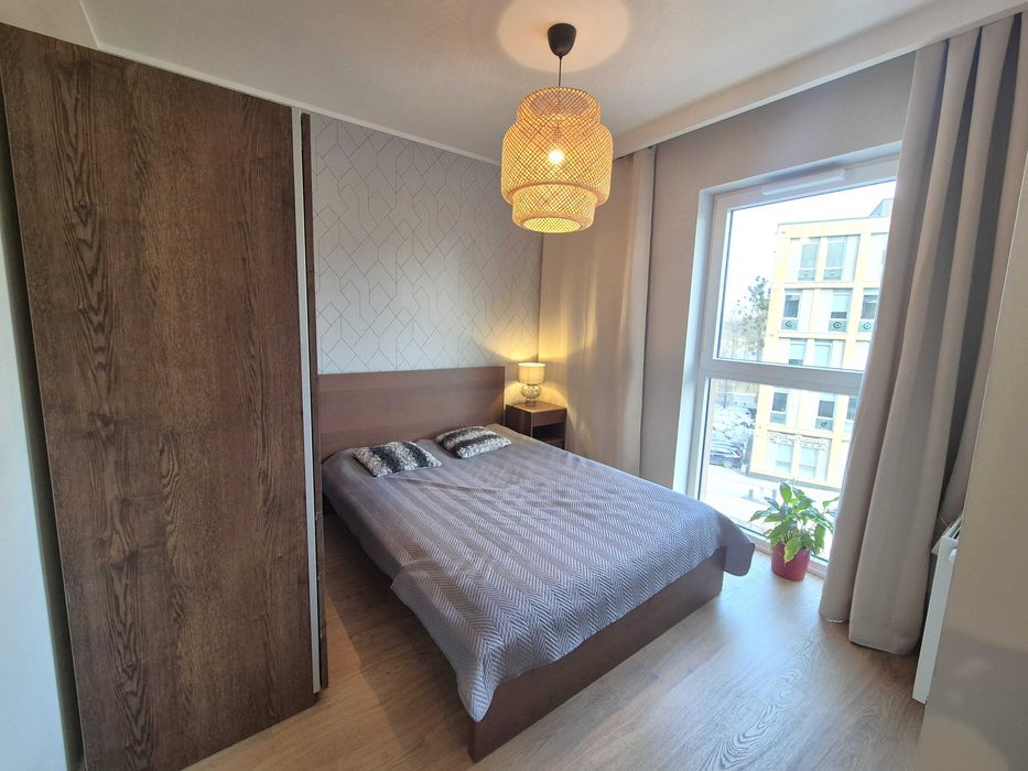 Katowicka/Lwowska - kawalerka z balkonem i częścią sypialnianą