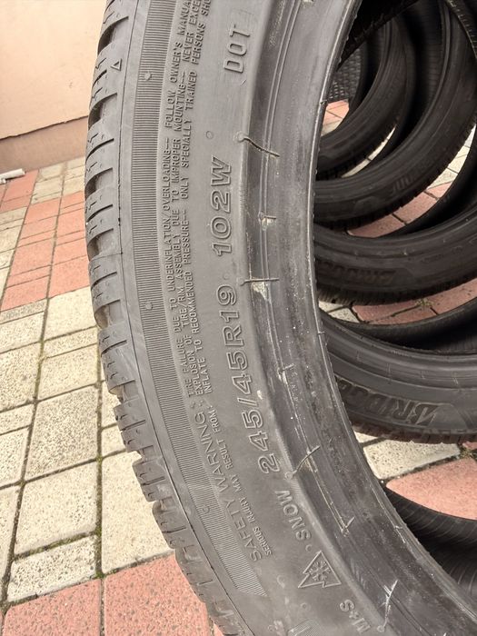 Opony Bridgestone Blizzak 6 DOT2025   245/45r19