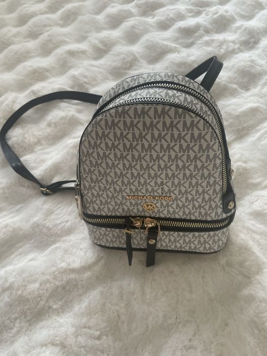 Mini plecaczek michael kors