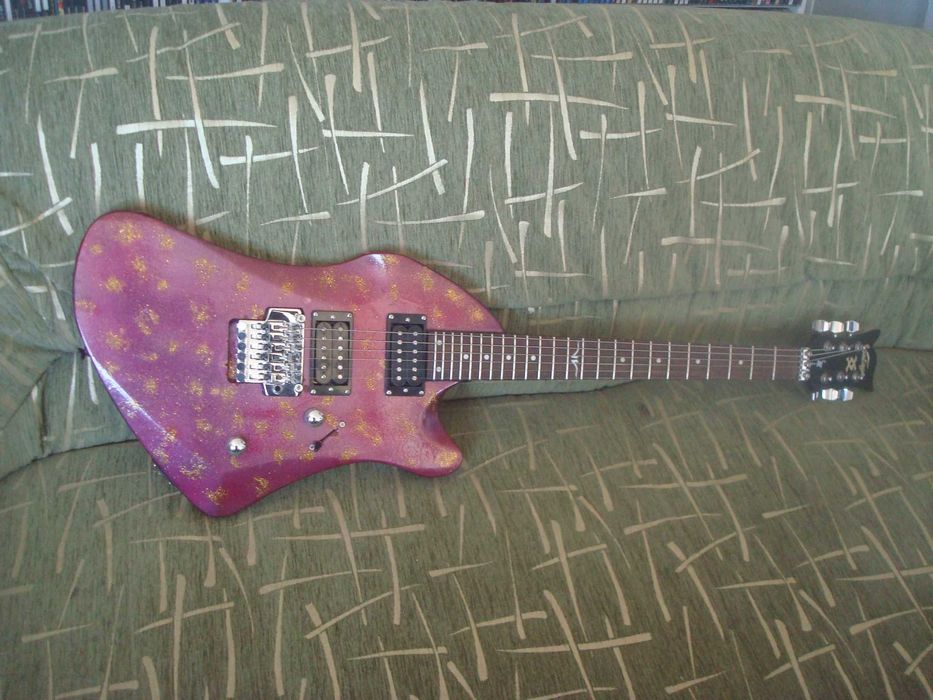 Продам электрогитару