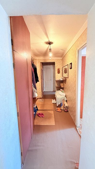 Продам гарну двухкімнатну квартиру.