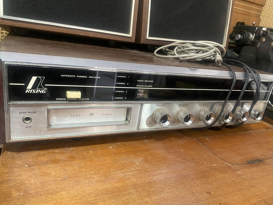 Aparelho de Som RISING 8-Track Player (Anos 70) + Colunas – A Funcionar