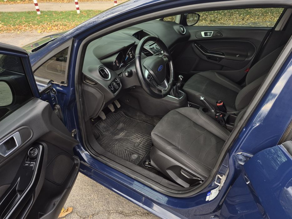 Продам Ford Fiesta 1.0