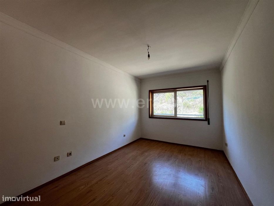 Apartamento T2 em Parada de Todeia, Paredes