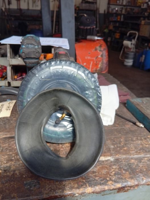 Peneu com camara de ar