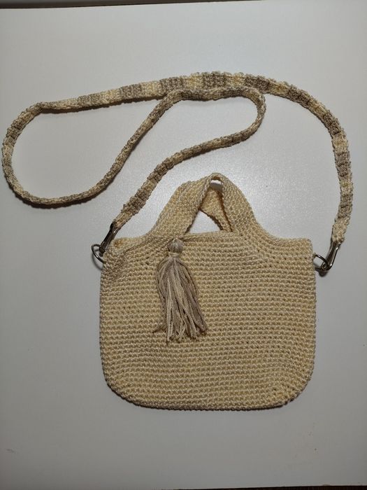 Сумка в'язана через плече