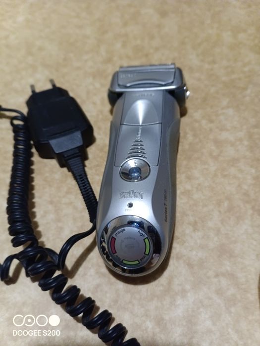 BRAUN 760 cc  електрична бритва для гоління