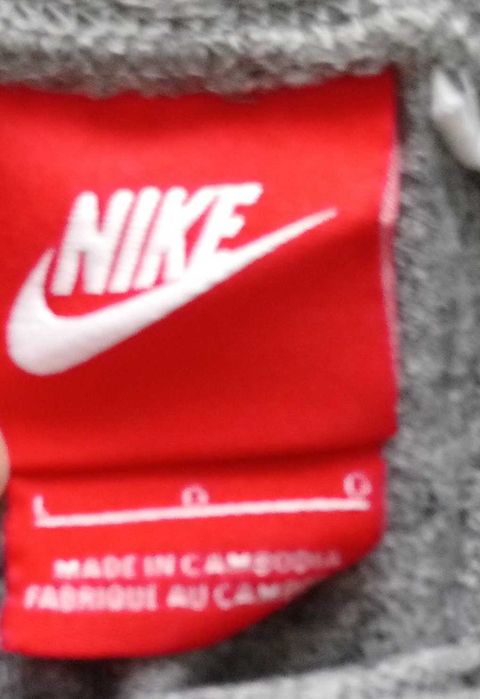 Piękne damskie krótkie spodnie szorty NIKE rozmiar L