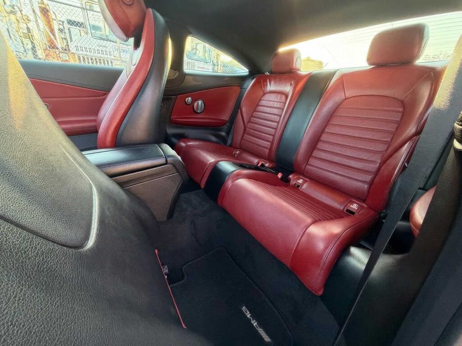 Mercedes-Benz C-Class C 300      2019