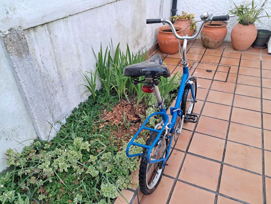 Bicicleta confortável e transportável