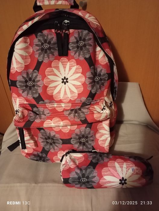 Mochila estampada com estojo