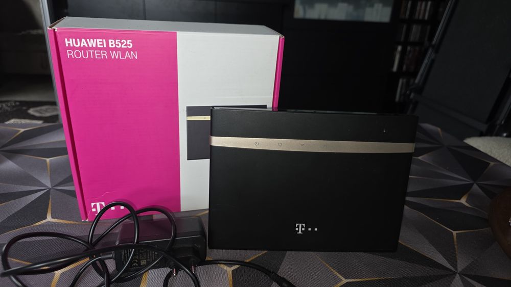 Router stacjonarny Huawei B525