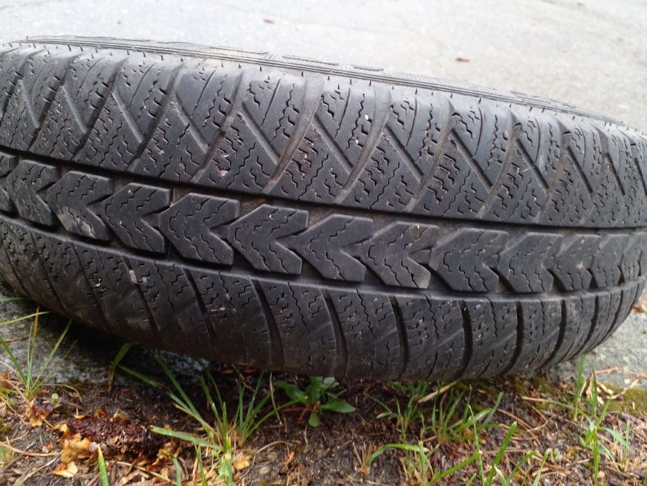 Продам.зимню.гуму.на.дисках.до.таврії