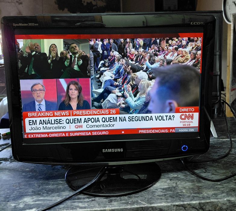 Televisão ou monitor para PC.Marca Samsung  usado  mas funcional