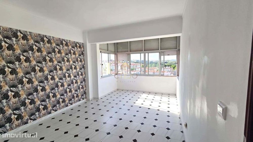 Apartamento T3 com Vista Rio em Sacavém