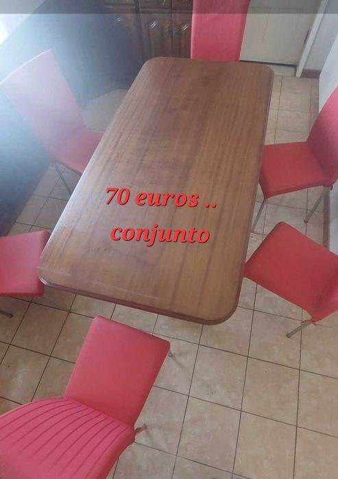 Conjunto mesa madeira  e  6 cadeiras  para desocupar