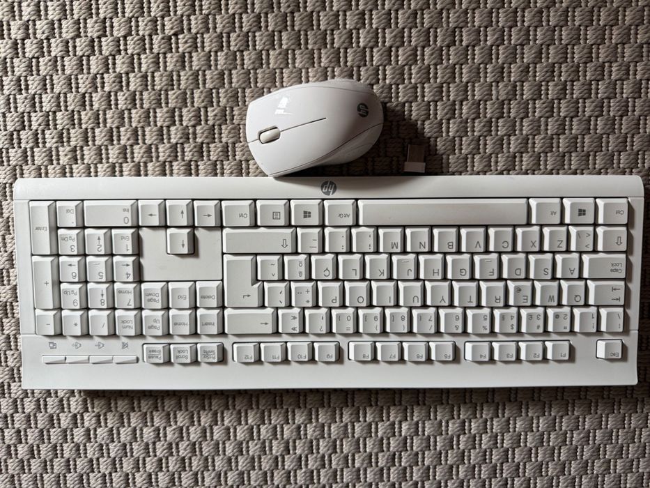 Teclado e rato HP sem fios branco com receptor USB