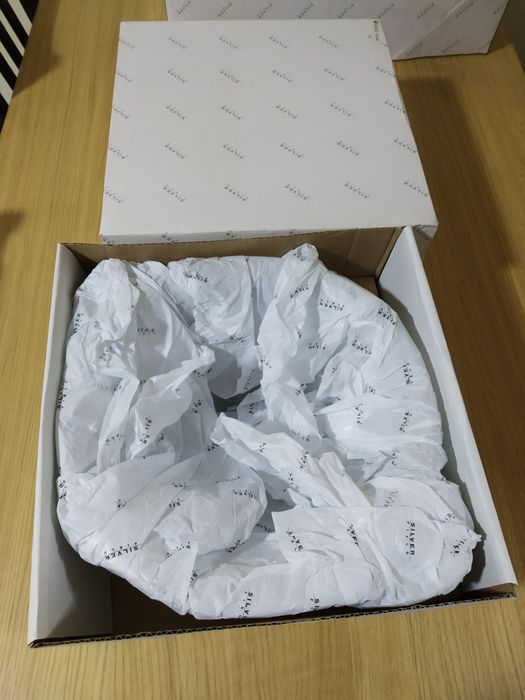 Travessas e saladeira com talheres de servir da Silver Field