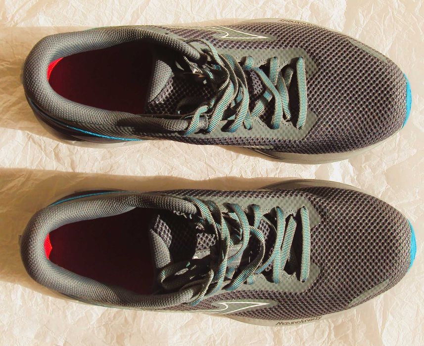 MIZUNO Wave REVOLT 3 NOVO (8km), SIZE/nº 42, 58€ portes grátis