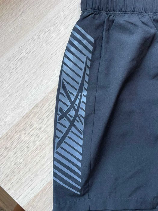 Calções desporto Asics NOVOS