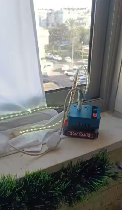 Инвектор преобразователь напряжения с аккумулятора Макита в 220 Вольт