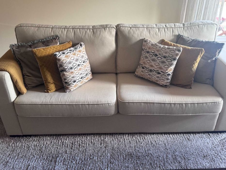 Sofá de 3 lugares em Tecido