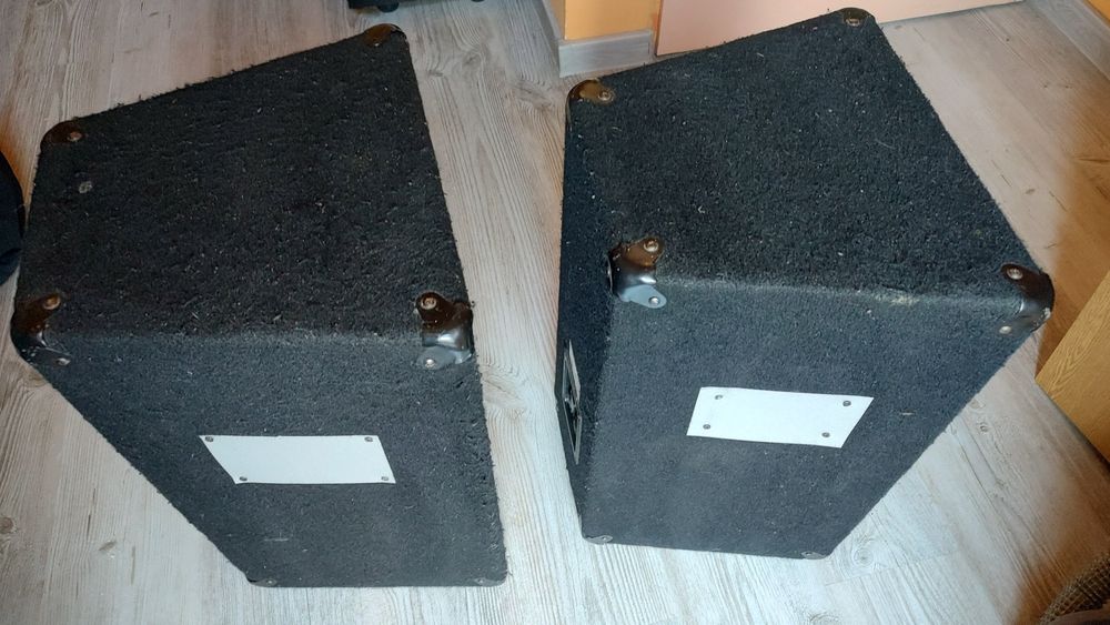 Dwa głośniki Dibeisi po 400 Watt