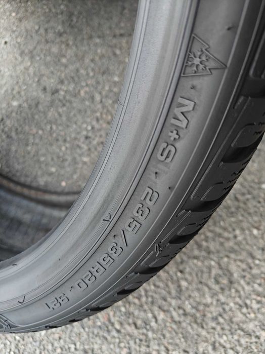 R20 235 35 шини зимові Goodyear Ultra Grip Ice 2 чудовий стан агресивні арктичні