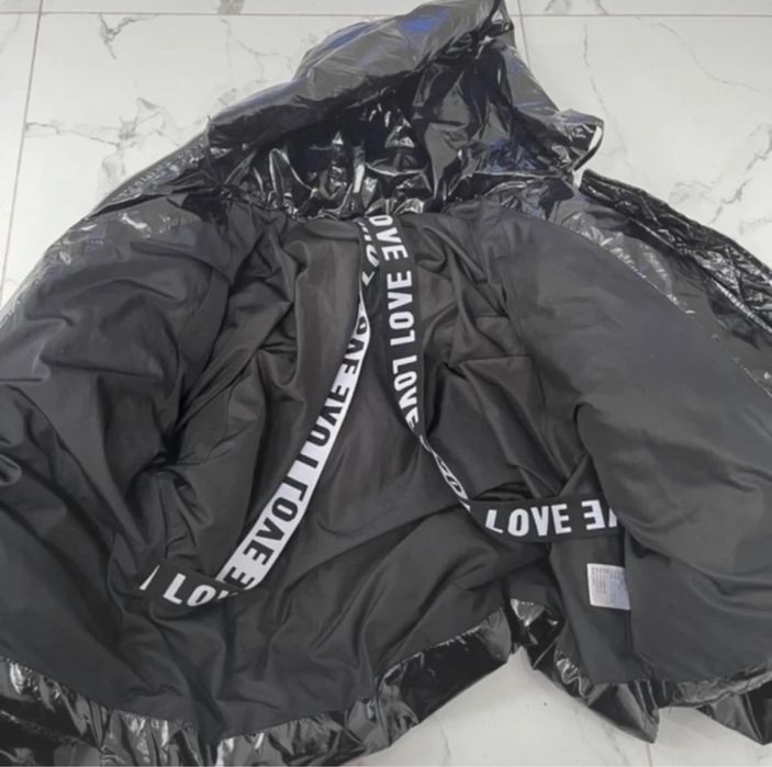 Piękna kurtka zimowa damska z kapturem świecąca nie zara berska S/M