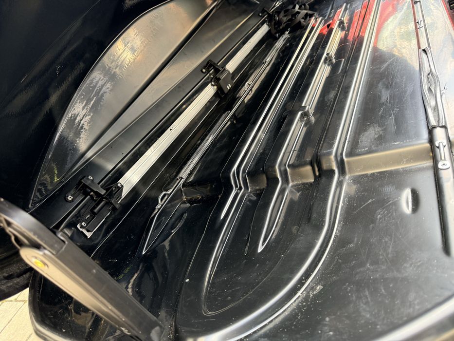 Thule Touring 780 black aeroskin